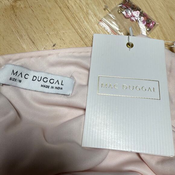 Mac Duggal NWT Embellished V-neck Floral Sequined Maxi Evening Gown Size 16 - Picture 5 of 9